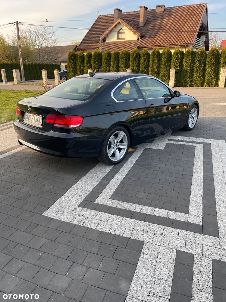 BMW Seria 3 325i M Sport Edition - 22