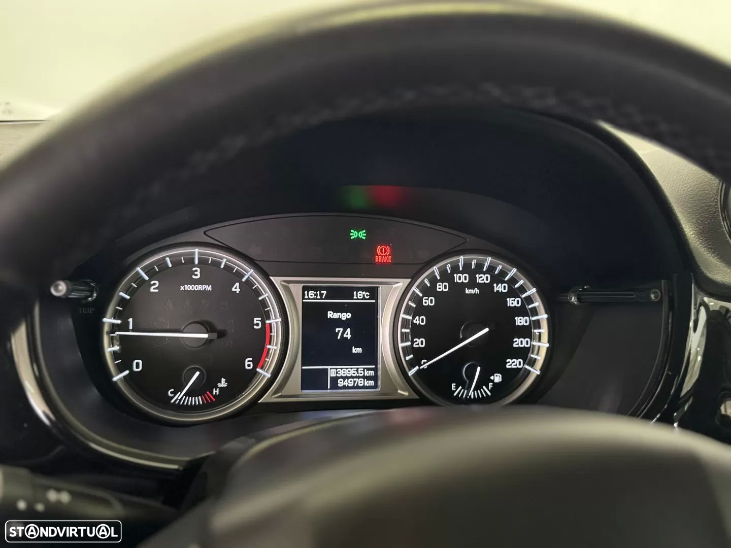 Suzuki Vitara 1.6 DDiS GLX - 24