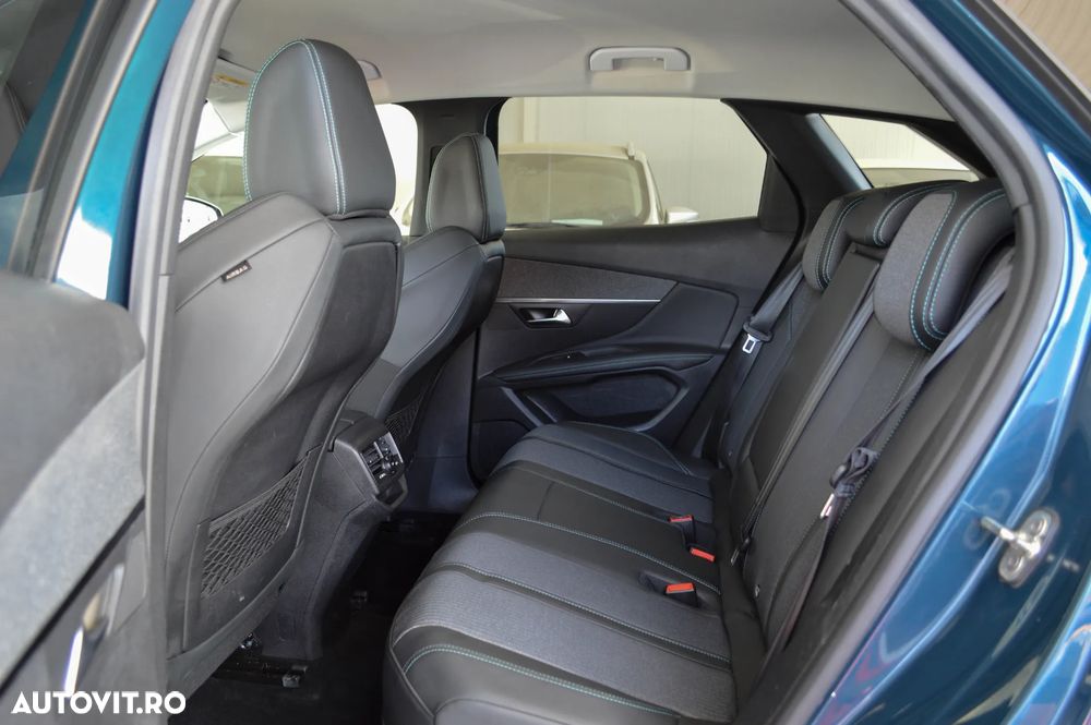 Peugeot 3008 225 e-EAT8 Allure Pack - 31