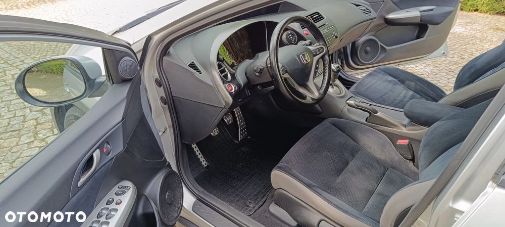 Honda Civic 1.8 Executive - 7