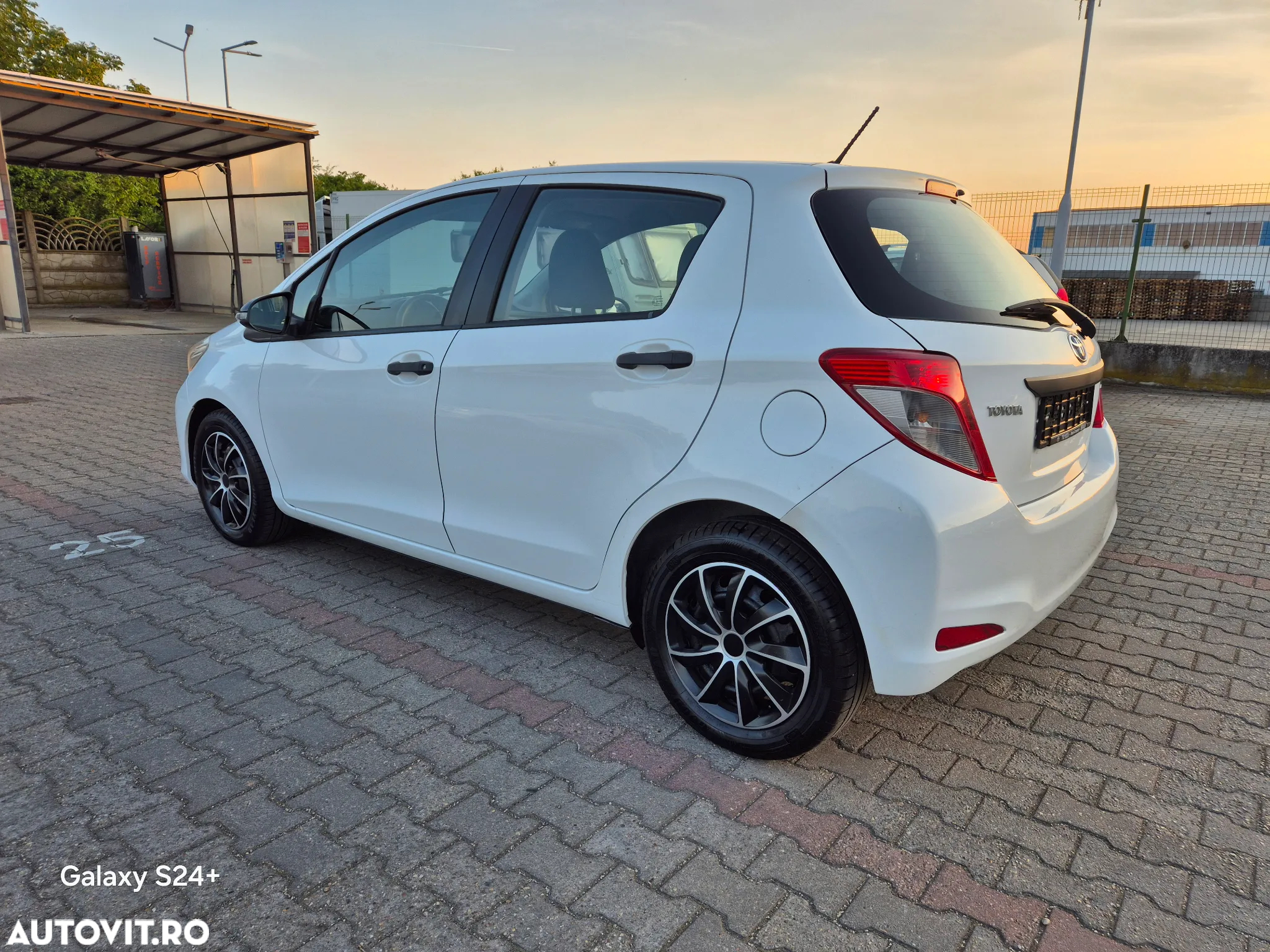 Toyota Yaris 1.4 D-4D Comfort - 5