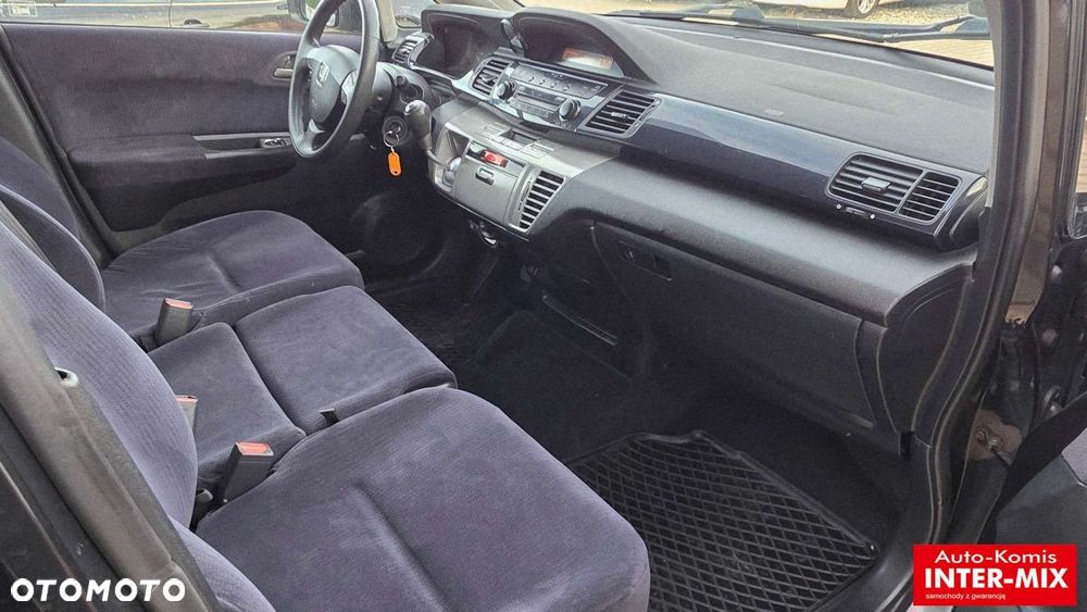 Honda FR-V - 25