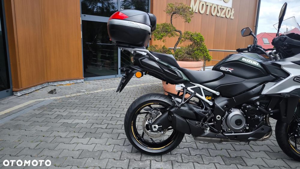 Suzuki GSX 1000 - 18