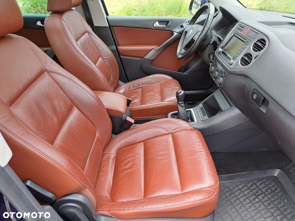 Volkswagen Tiguan - 19