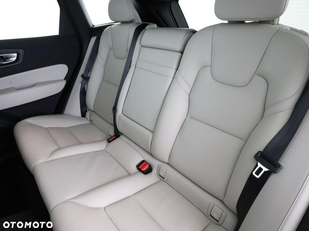 Volvo XC 60 T8 Plug-In Hybrid AWD Inscription - 18