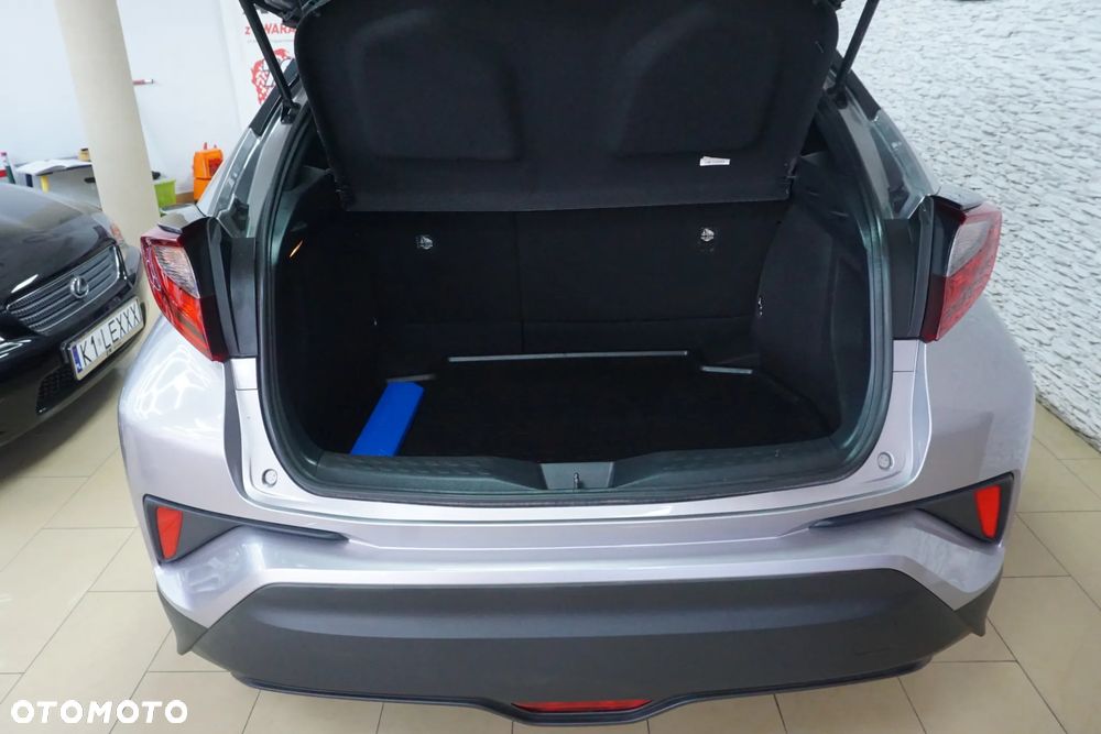 Toyota C-HR Hybrid Business-Edition - 18