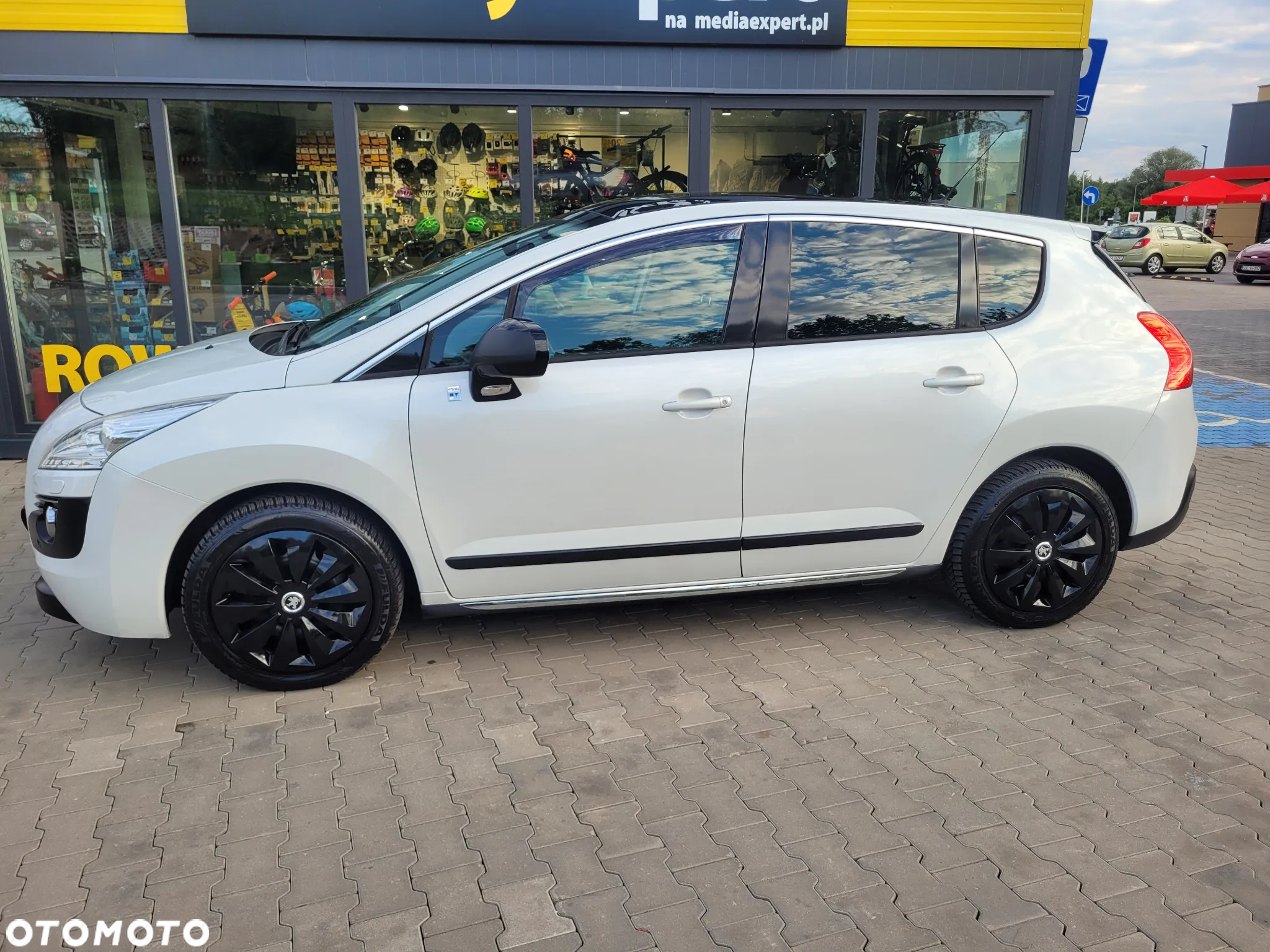 Peugeot 3008 HDi FAP 165 Automatik Allure - 3