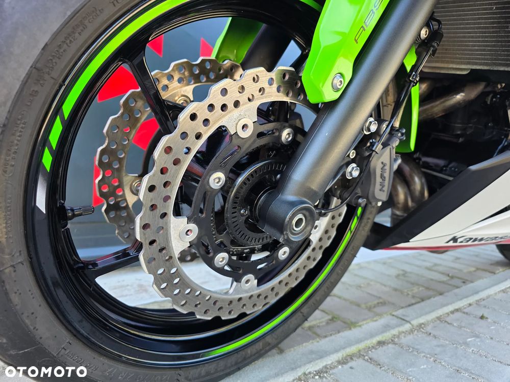 Kawasaki Ninja - 15
