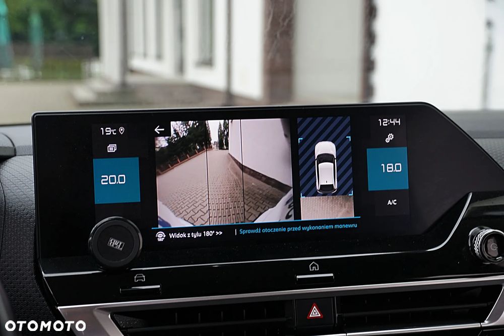 Citroën C4 BlueHDi 130 Stop&Start EAT8 SHINE - 37