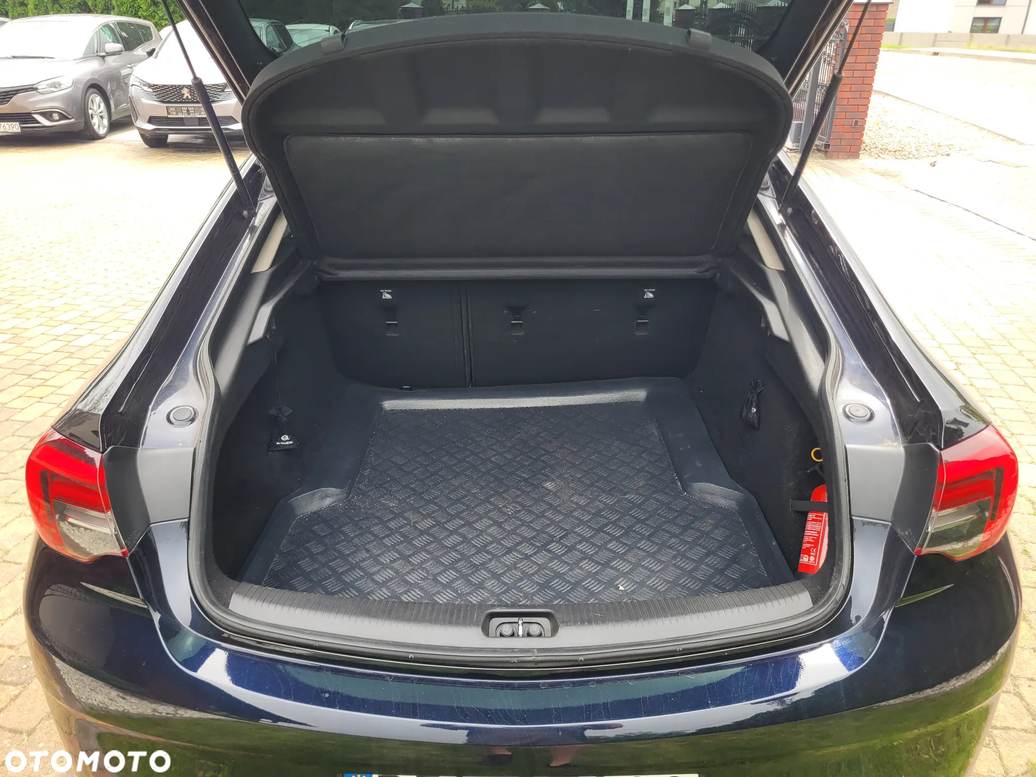 Opel Insignia 2.0 CDTI Active S&S - 10