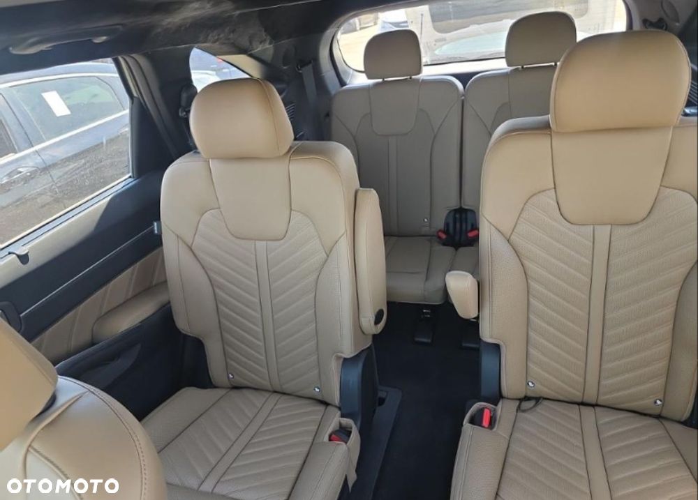 Kia Sorento - 10