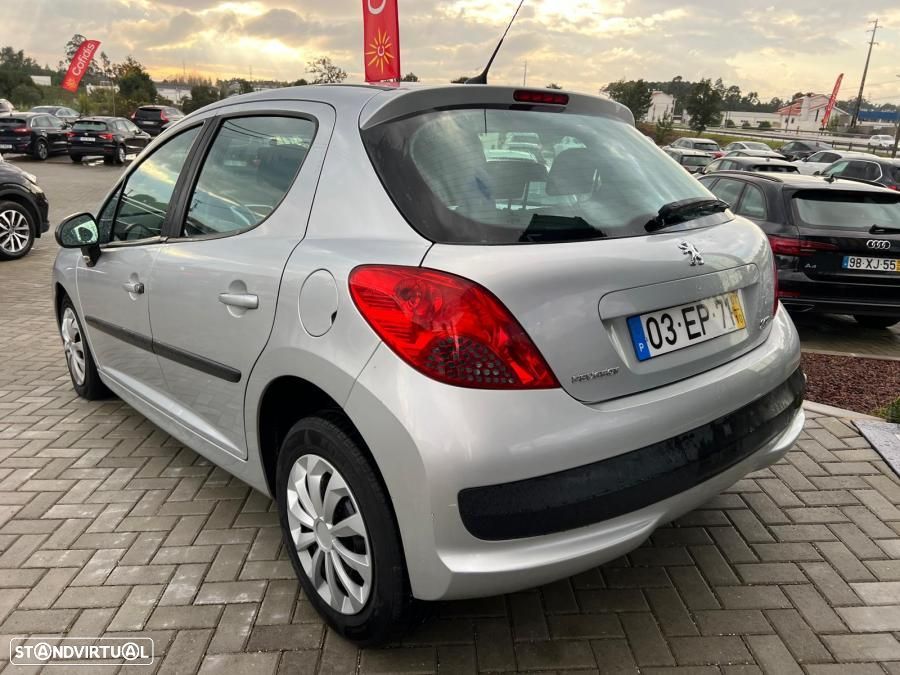 Peugeot 207 1.4 16V Open - 2