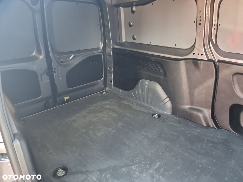 Toyota Proace City - 15