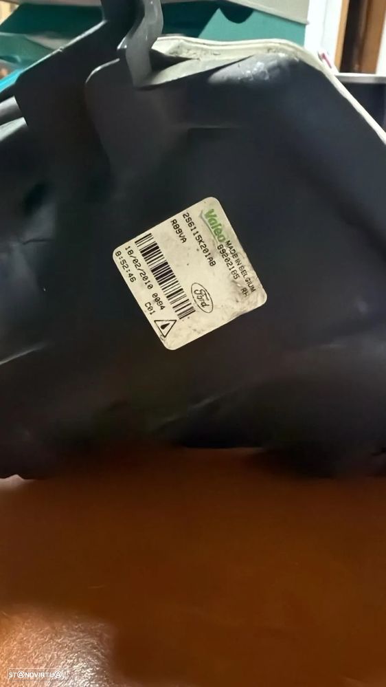 Farol nevoeiro ford fiesta direito - 2