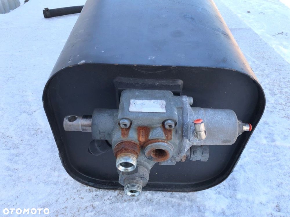ZESTAW HYDRAULICZNY WYWROTU ZAKABINOWY BINOTTO  MAN TGX I 2006 - 2022 18.440 324 kW [441 KM] 4x2 - 3
