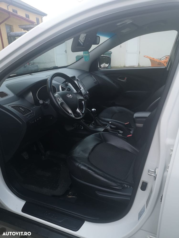 Hyundai ix35 - 11
