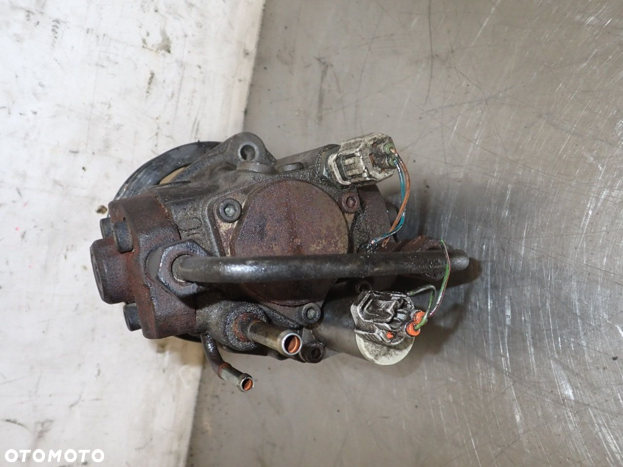 POMPA WTRYSKOWA TOYOTA AVENSIS T25 2.0D4D 22100-0G010 - 3