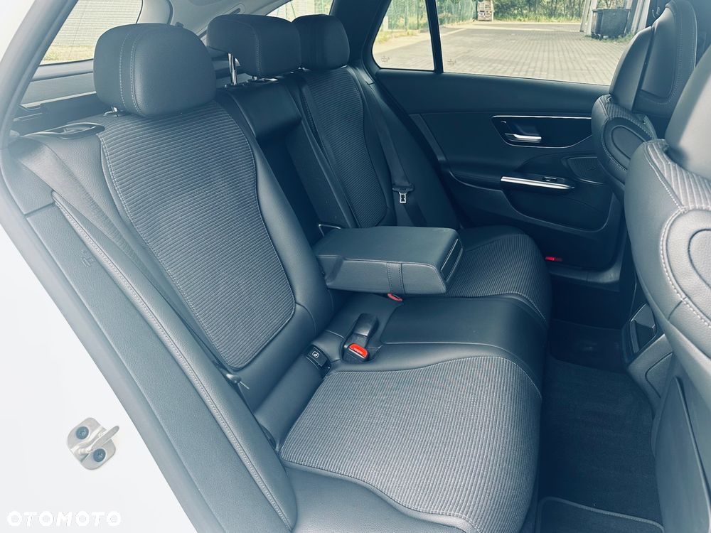 Mercedes-Benz Klasa C 200 d 9G-TRONIC Avantgarde - 18