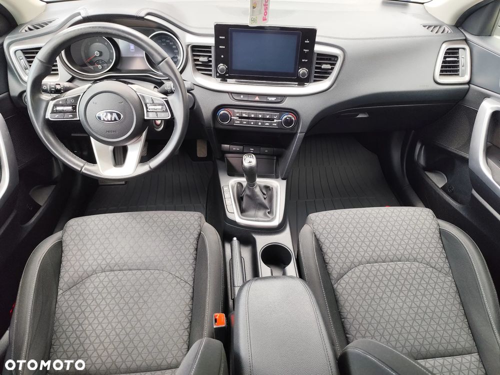 Kia Ceed 1.6 CRDi mHEV L - 15