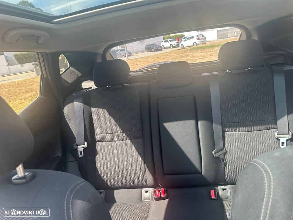 Nissan Qashqai 1.6 dCi N-Connecta 18 - 11