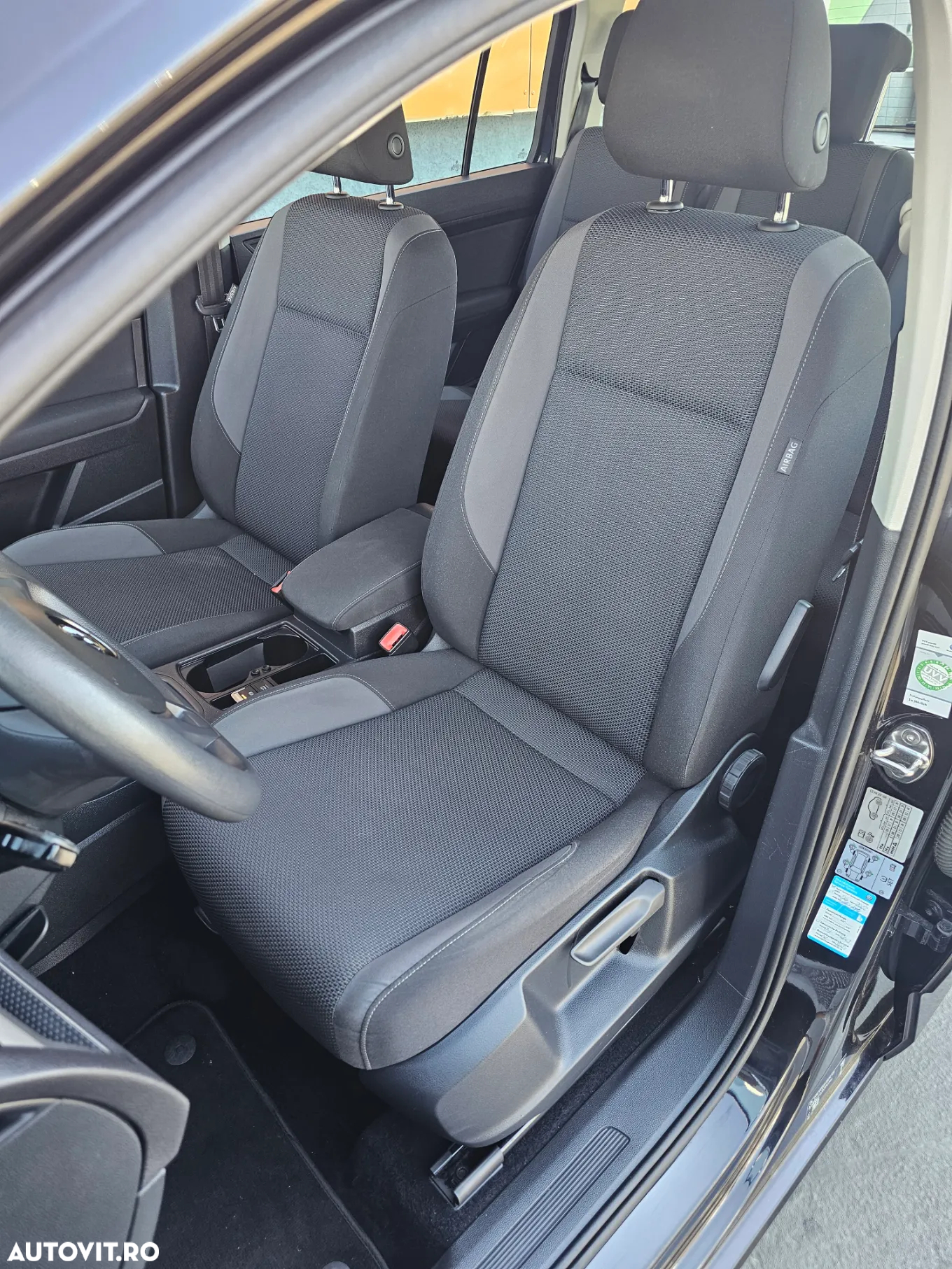 Volkswagen Touran 1.6 TDI DSG Comfortline - 17