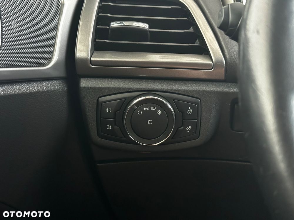 Ford Mondeo - 26