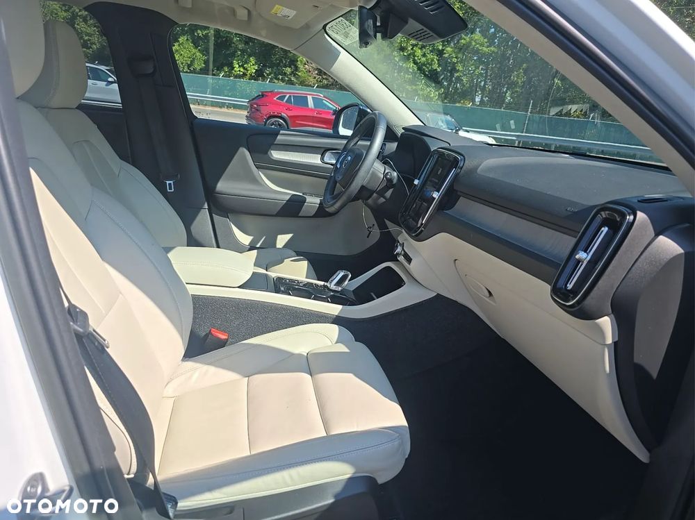 Volvo XC 40 - 9