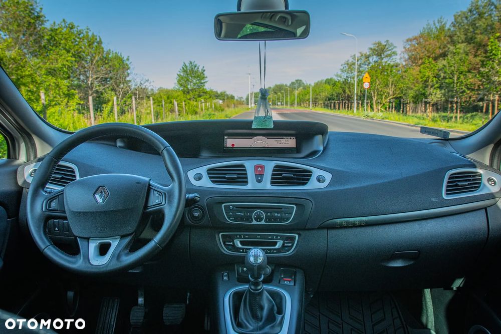 Renault Scenic 1.4 16V TCE Privilege - 9