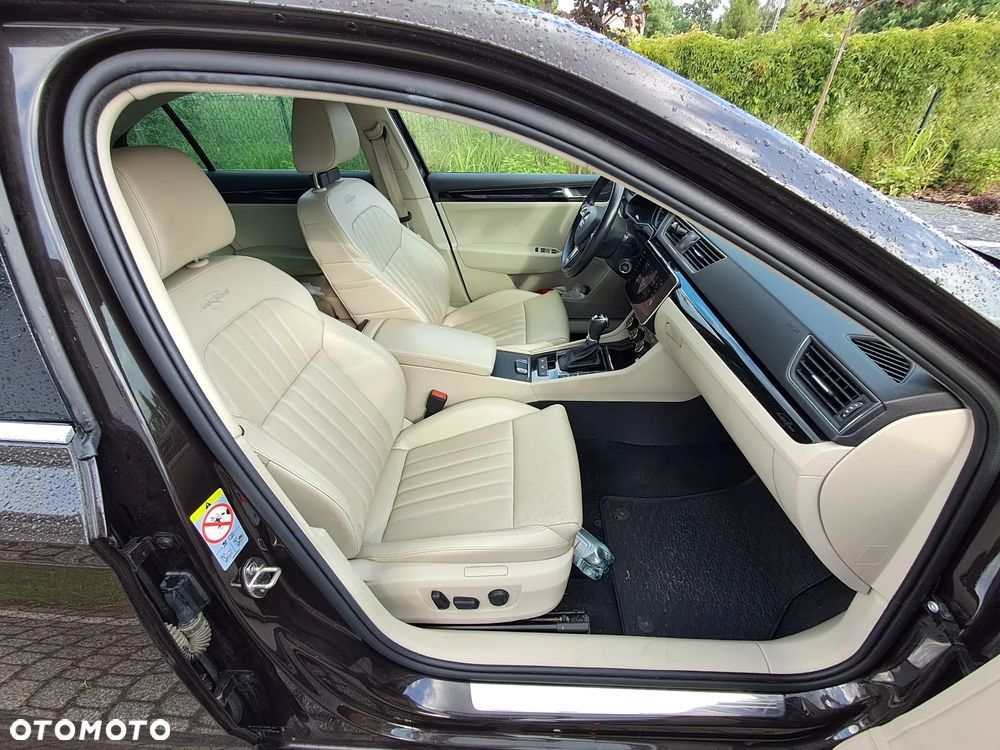 Skoda Superb 2.0 TDI 4x4 L&K DSG - 15