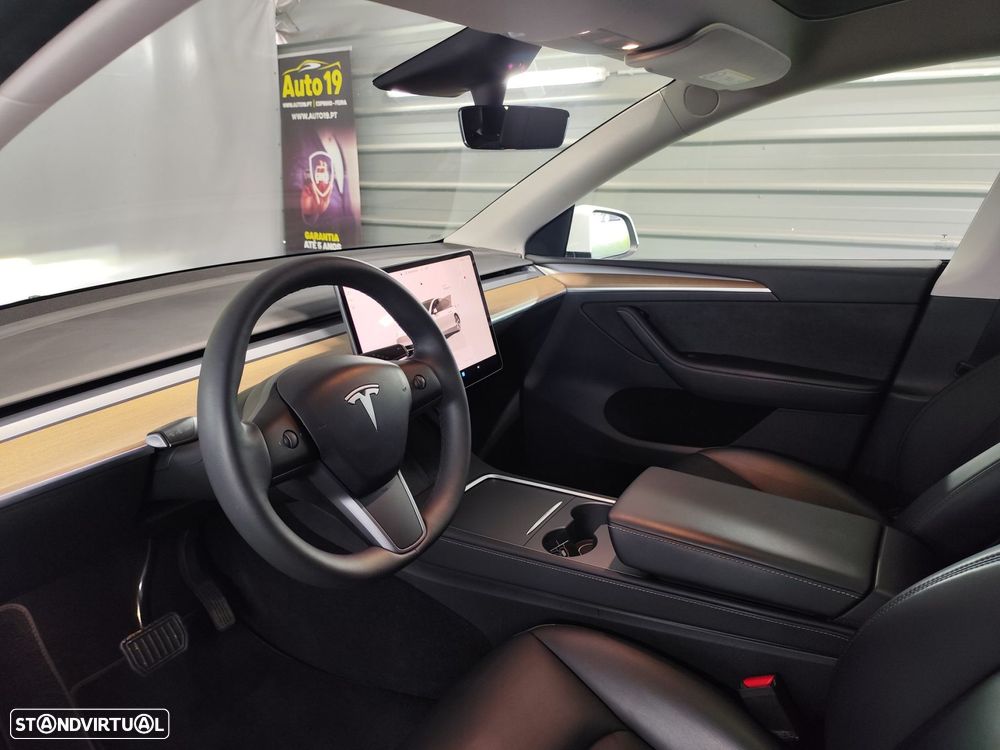 Tesla Model Y RWD - 18