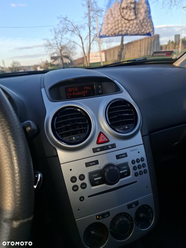 Opel Corsa 1.2 16V Enjoy - 9