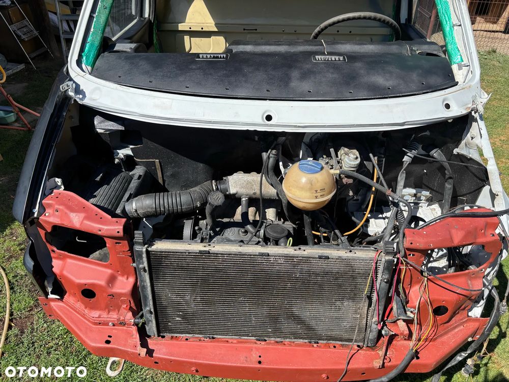 Volkswagen Transporter - 4