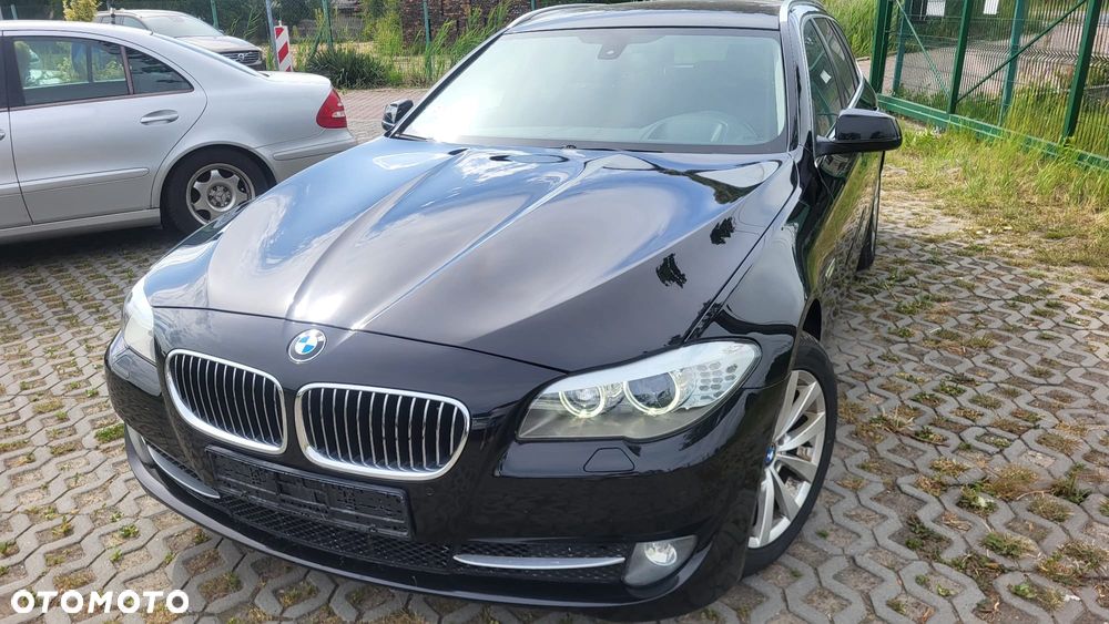 BMW Seria 5 520d Touring - 25