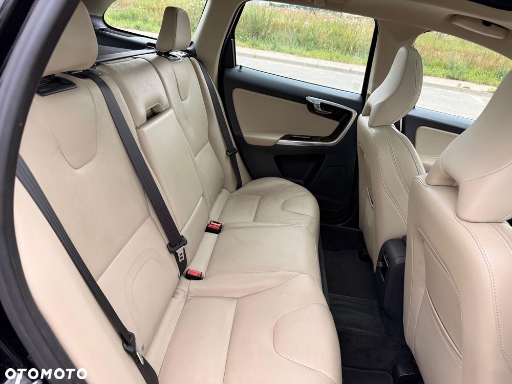Volvo XC 60 D5 AWD Summum - 20
