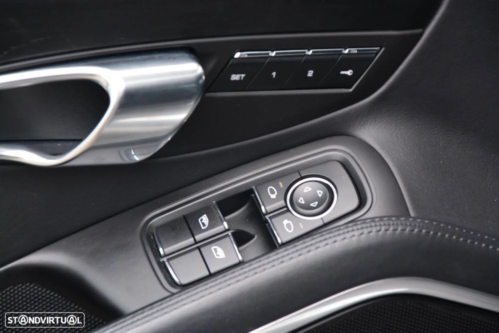 Porsche 911 (991) Targa 4 GTS PDK - 23