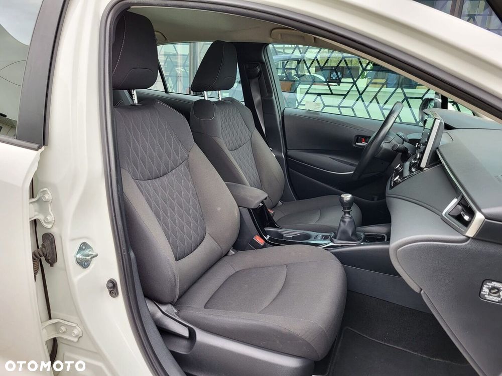 Toyota Corolla 1.6 Comfort - 21