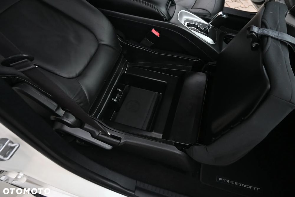 Fiat Freemont 2.0 Multijet 16V DPF Automatik Allrad Black Code - 38