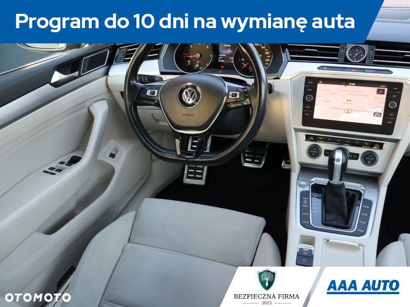 Volkswagen Passat - 9