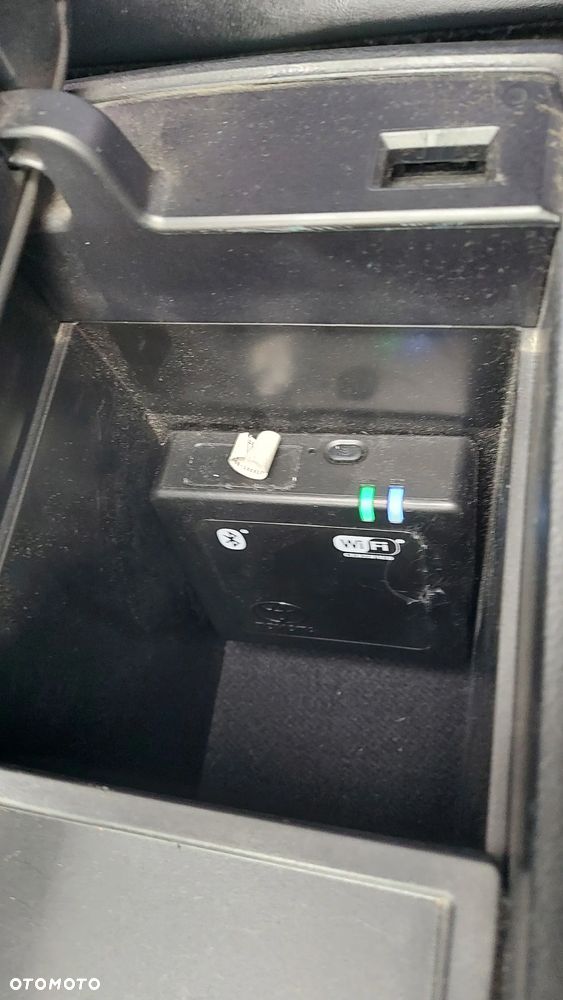 Toyota Prius Hybrid Executive - 19