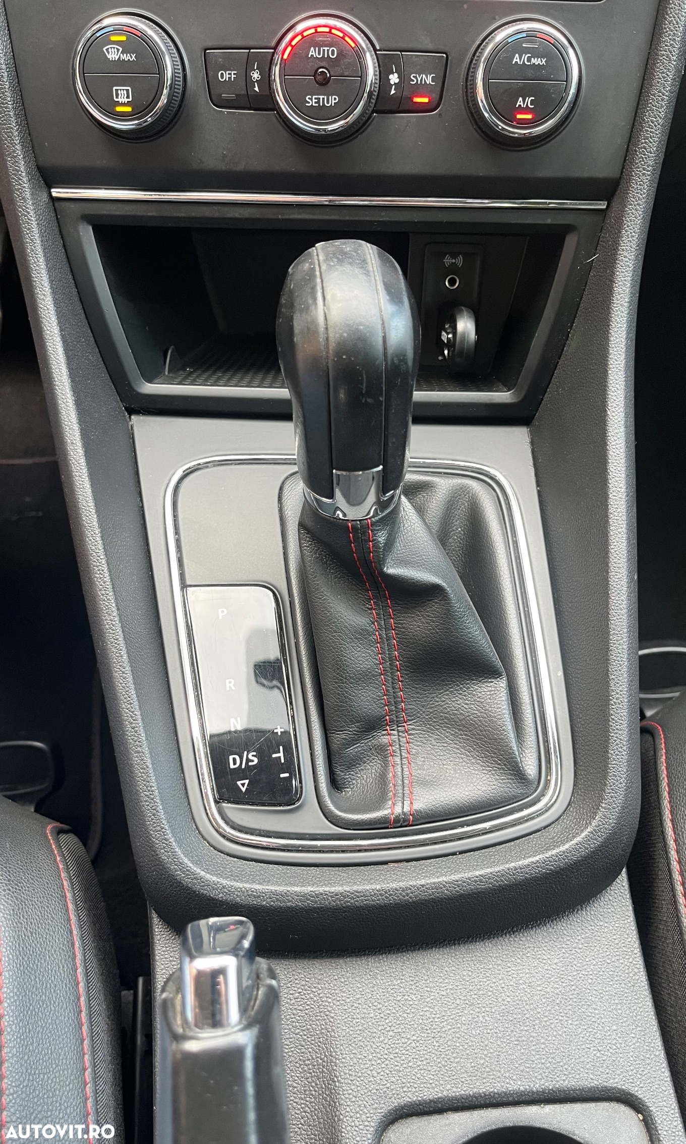 Seat Leon 2.0 TDI DSG7 FR - 19