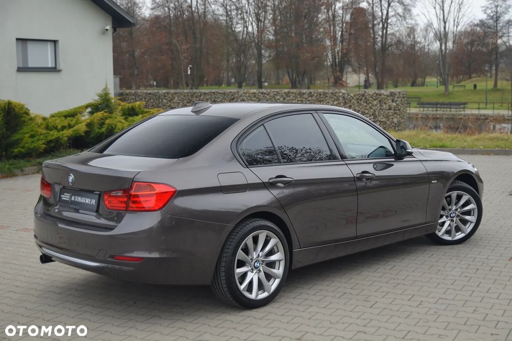 BMW Seria 3 316i Modern Line - 22