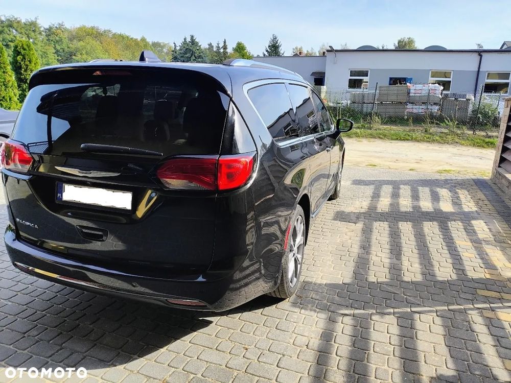 Chrysler Pacifica - 7