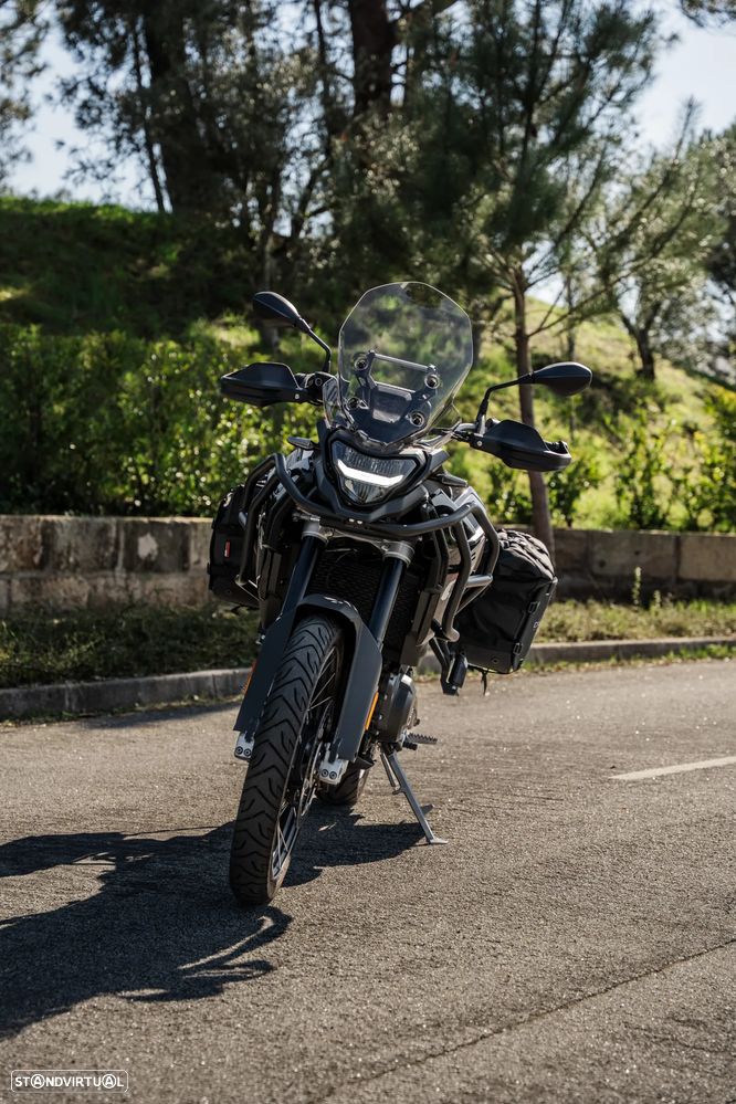 BMW F 900 GS Triple Black - 3