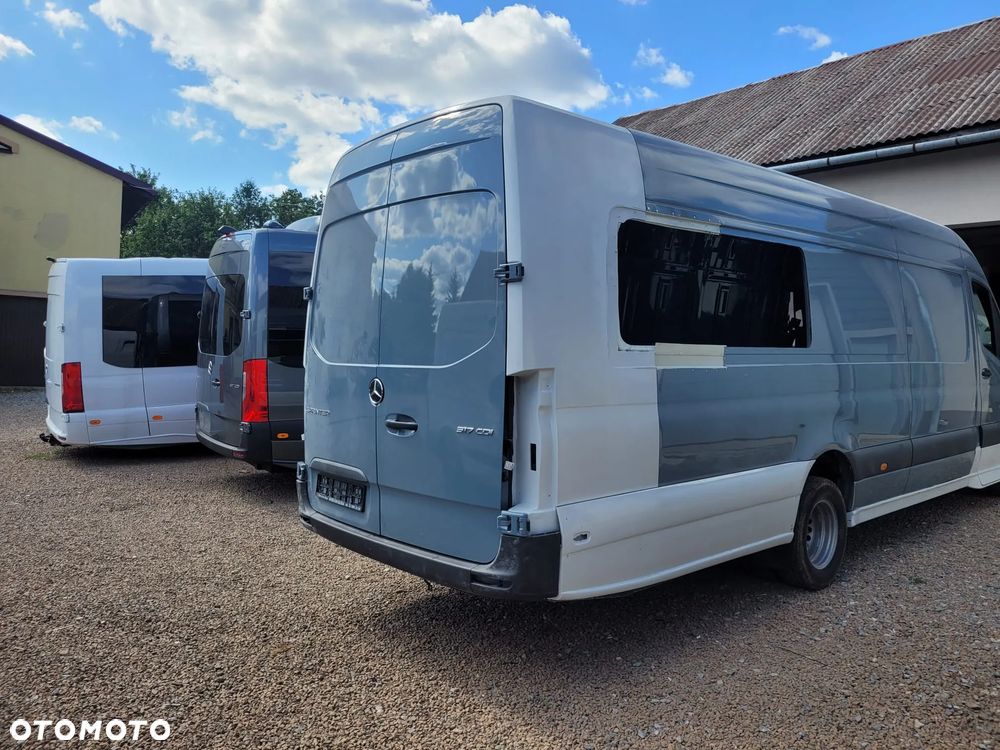 Mercedes-Benz Sprinter - 11