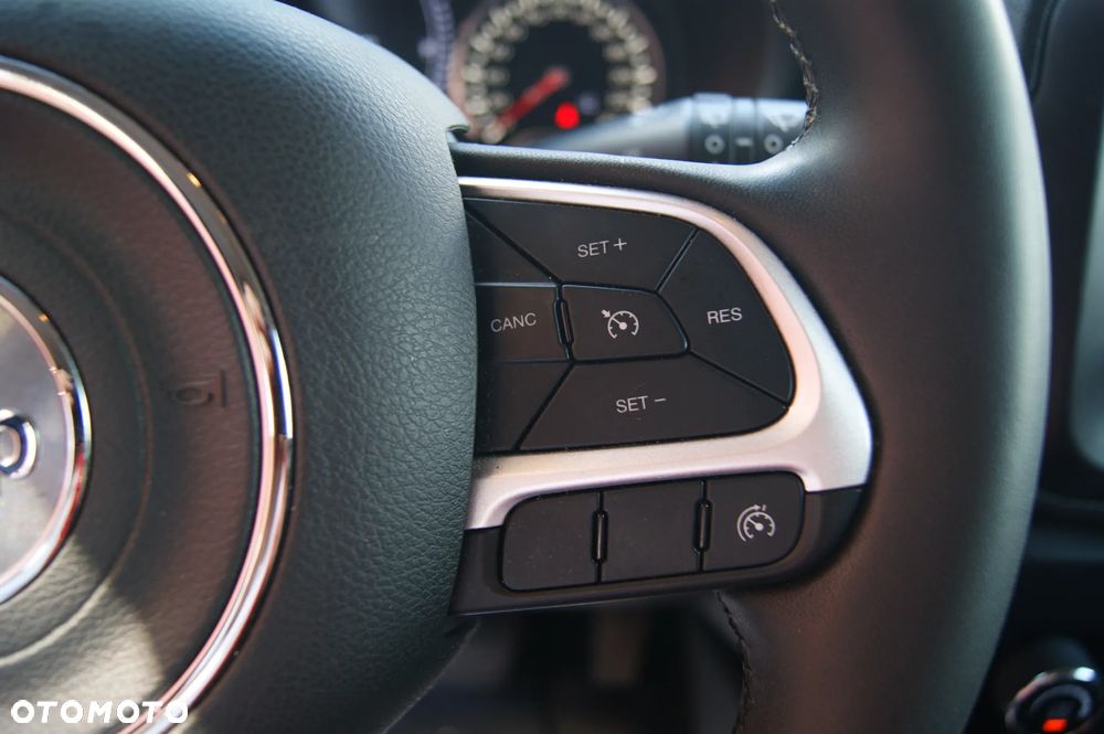 Jeep Renegade 1.3 GSE T4 Turbo Longitude FWD S&S - 24