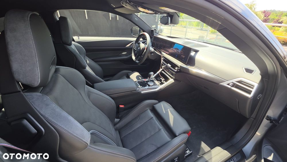 BMW M4 Competition M xDrive - 16