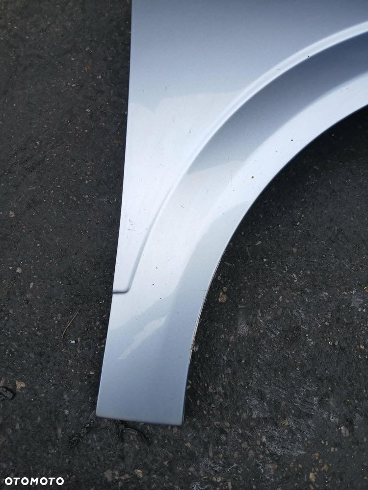 Opel Astra H III Błotnik prawy kod lakieru Z163 - 3
