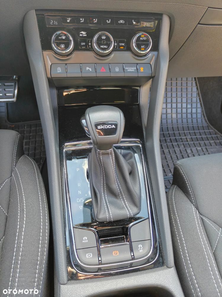 Skoda Karoq 1.5 TSI ACT Sportline DSG - 17