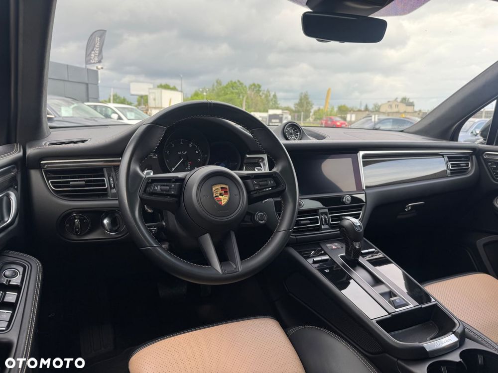 Porsche Macan - 11