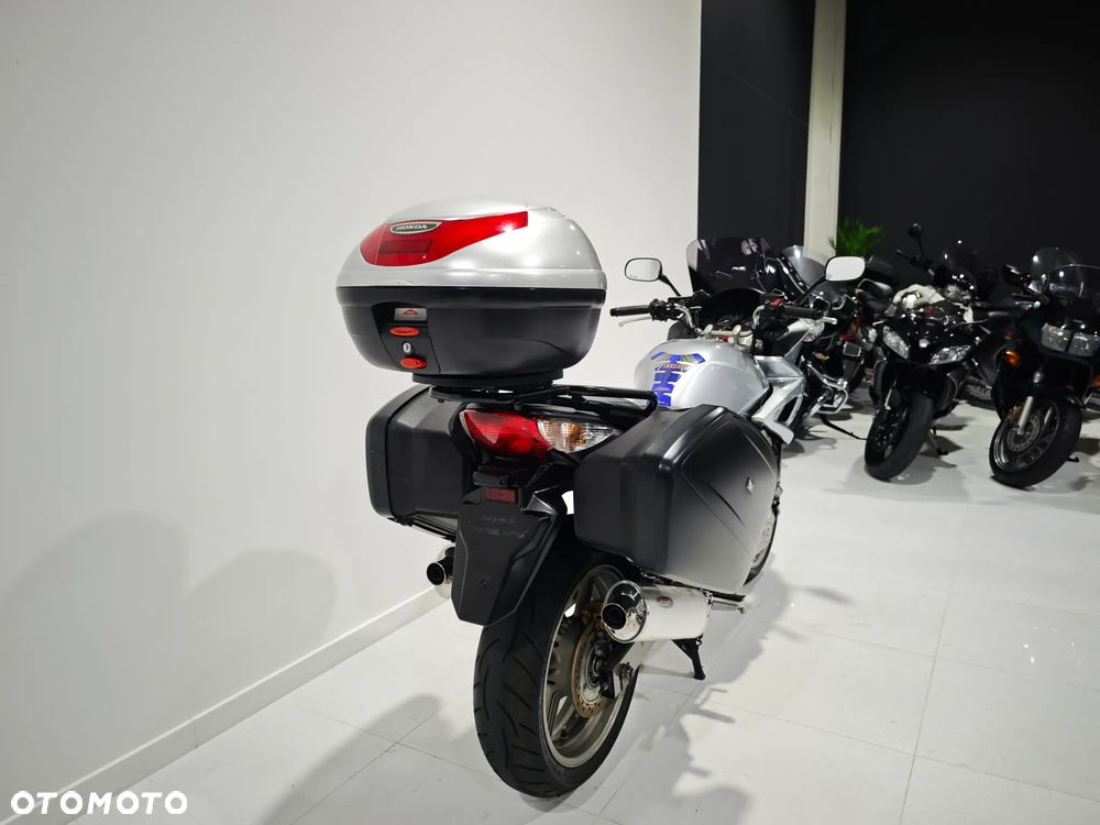 Honda CBF - 10